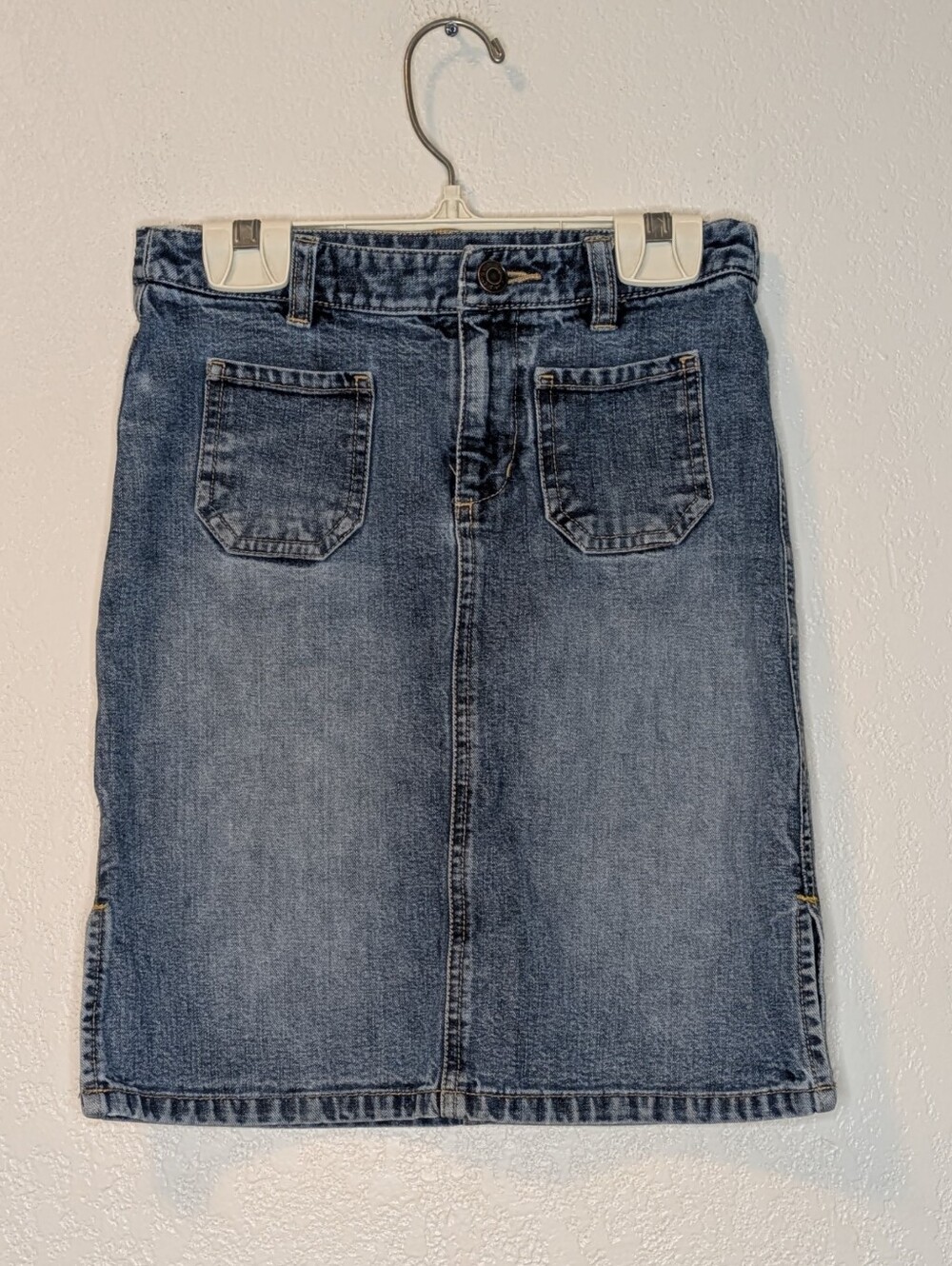 Old Navy Denim Skirt Size 7 (Girls)
